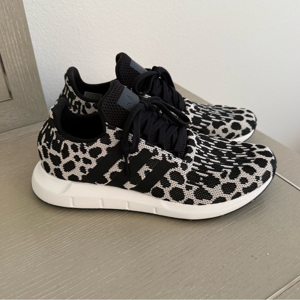 Adidas Swift Run 1.0 Sneakers